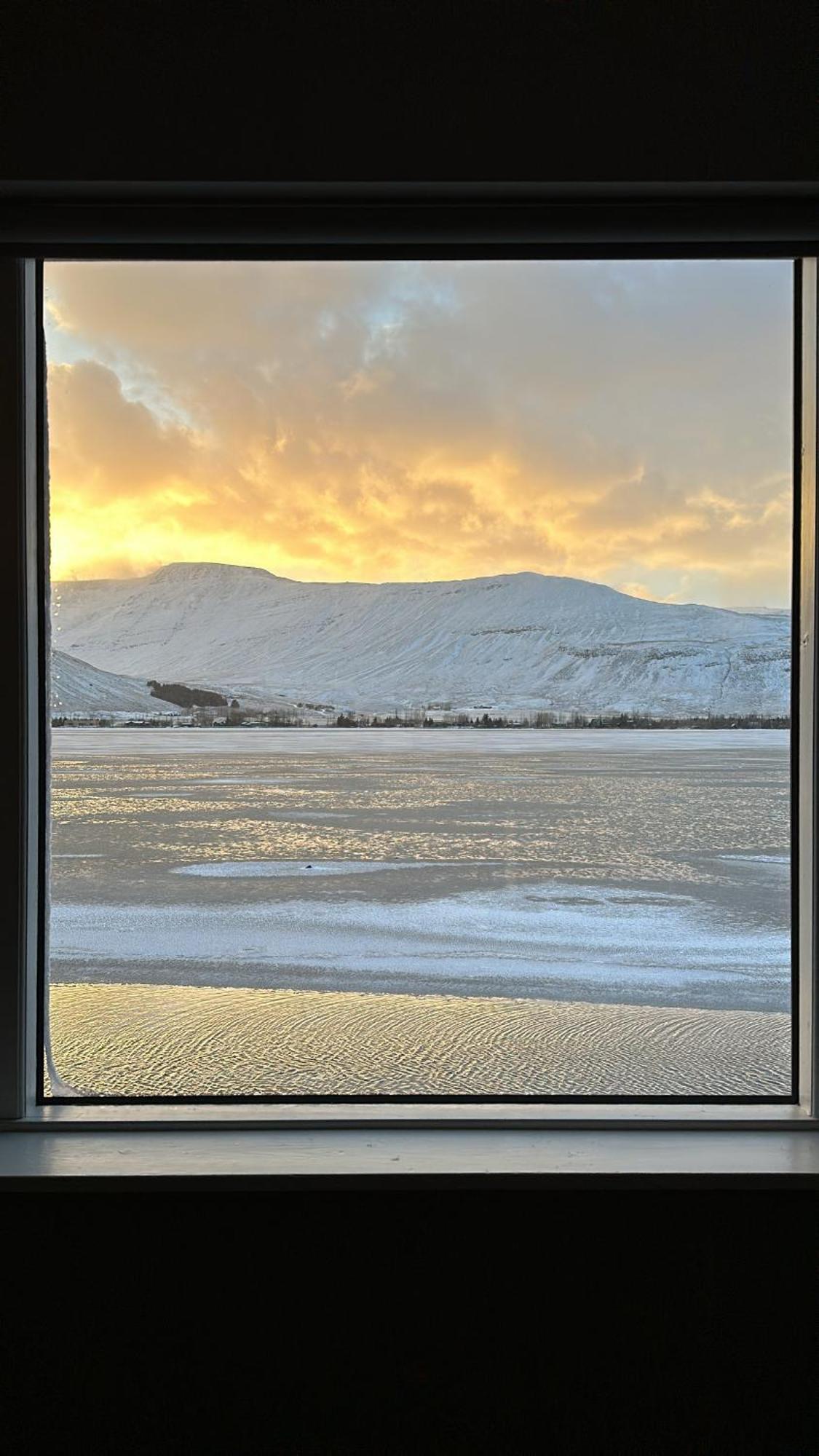 Cosy Lakeview Cabin 45 Minutes From Reykjavik Mosfellsbaer Buitenkant foto